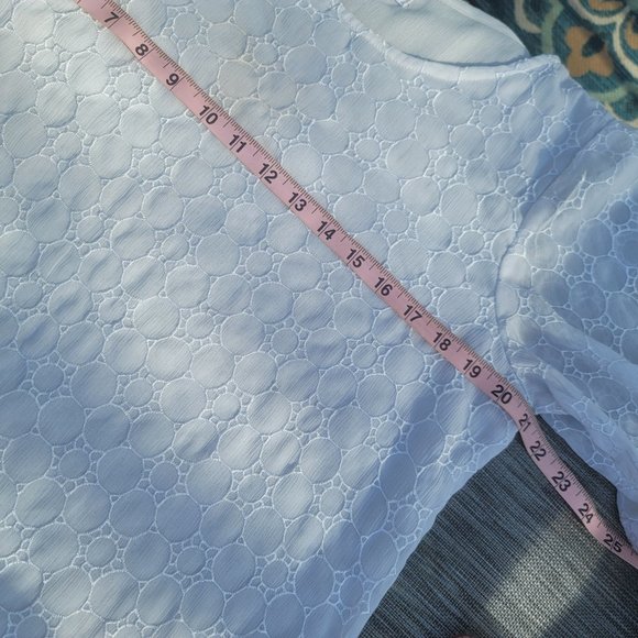 HP! $3/$33 Maurices white top, lightweight lacey print, size L, EUC - Picture 9 of 10